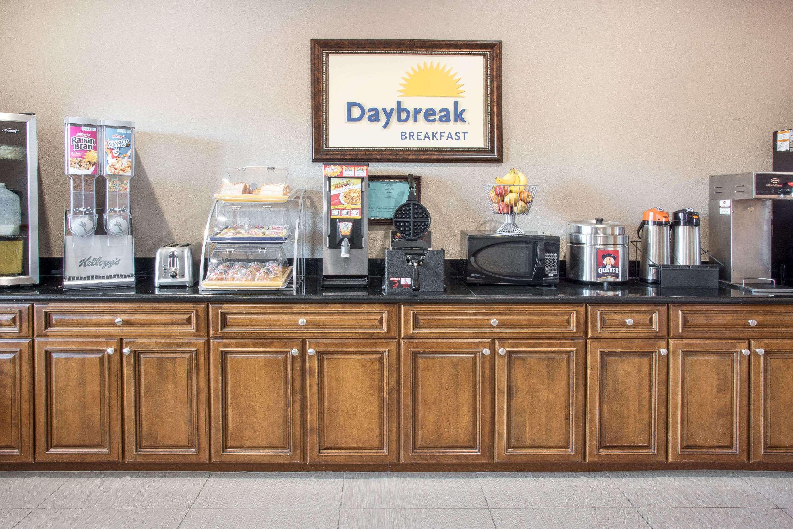 Days Inn By Wyndham Baytown East Εξωτερικό φωτογραφία