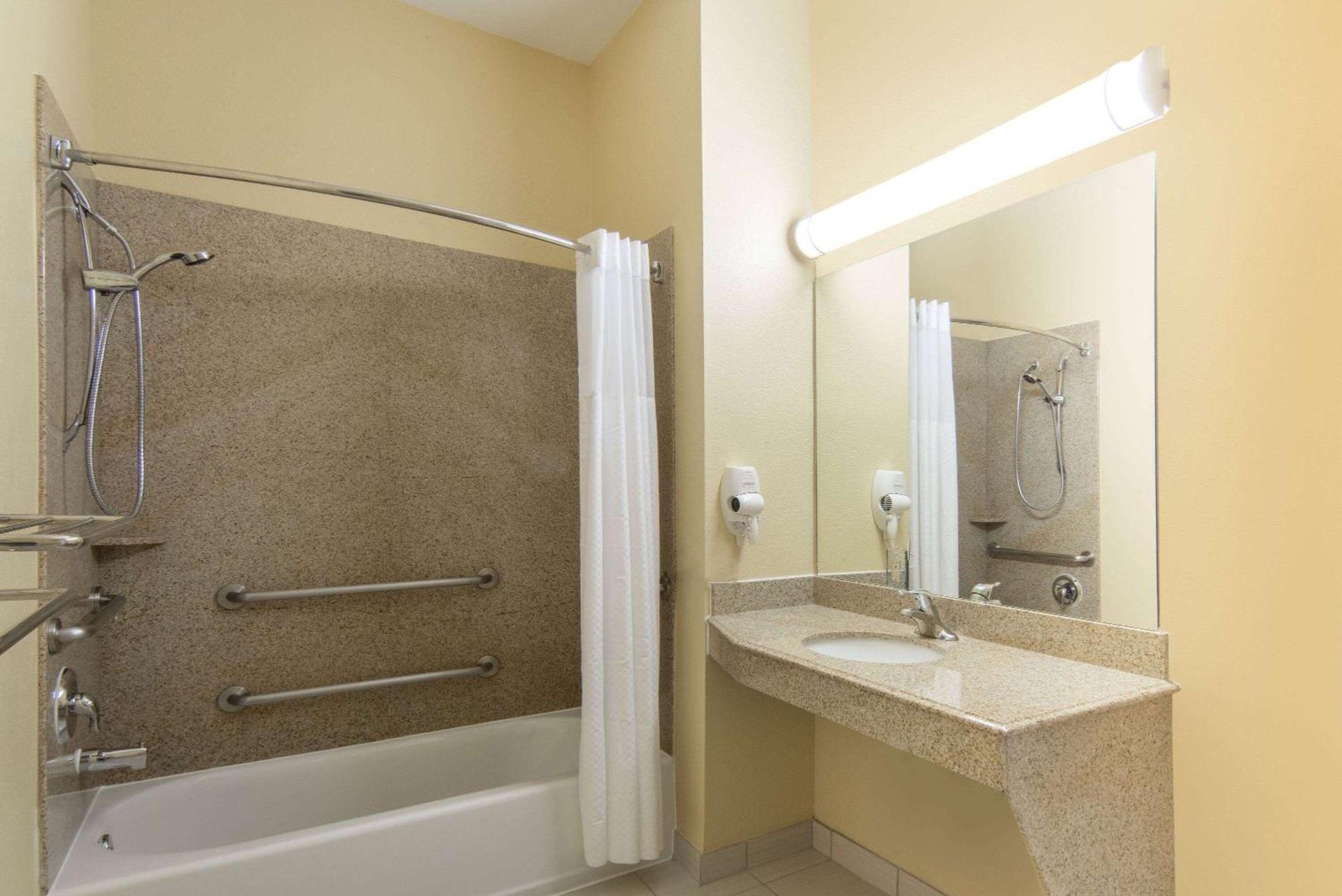 Days Inn By Wyndham Baytown East Εξωτερικό φωτογραφία