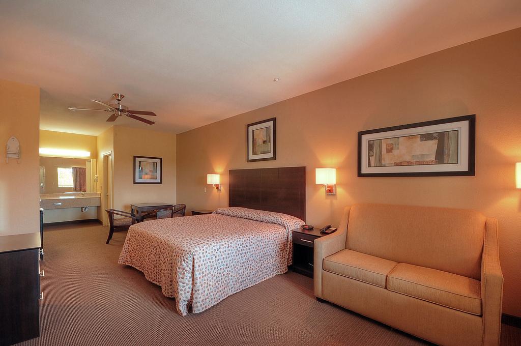 Days Inn By Wyndham Baytown East Δωμάτιο φωτογραφία