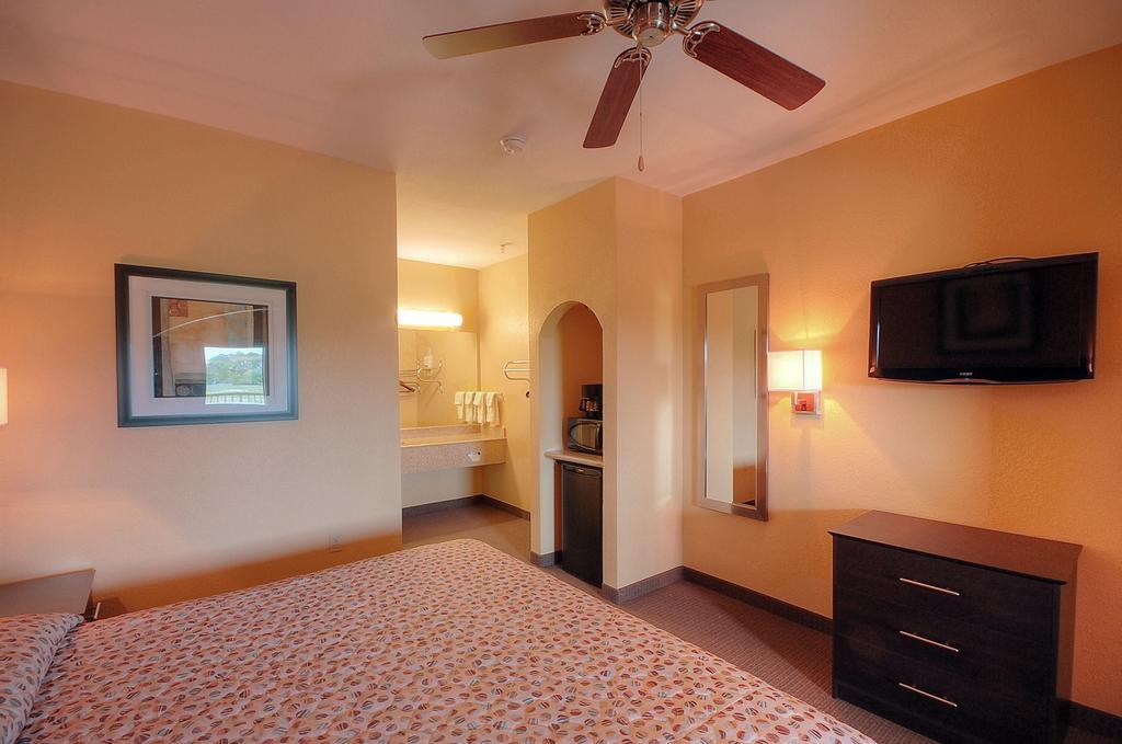 Days Inn By Wyndham Baytown East Εξωτερικό φωτογραφία